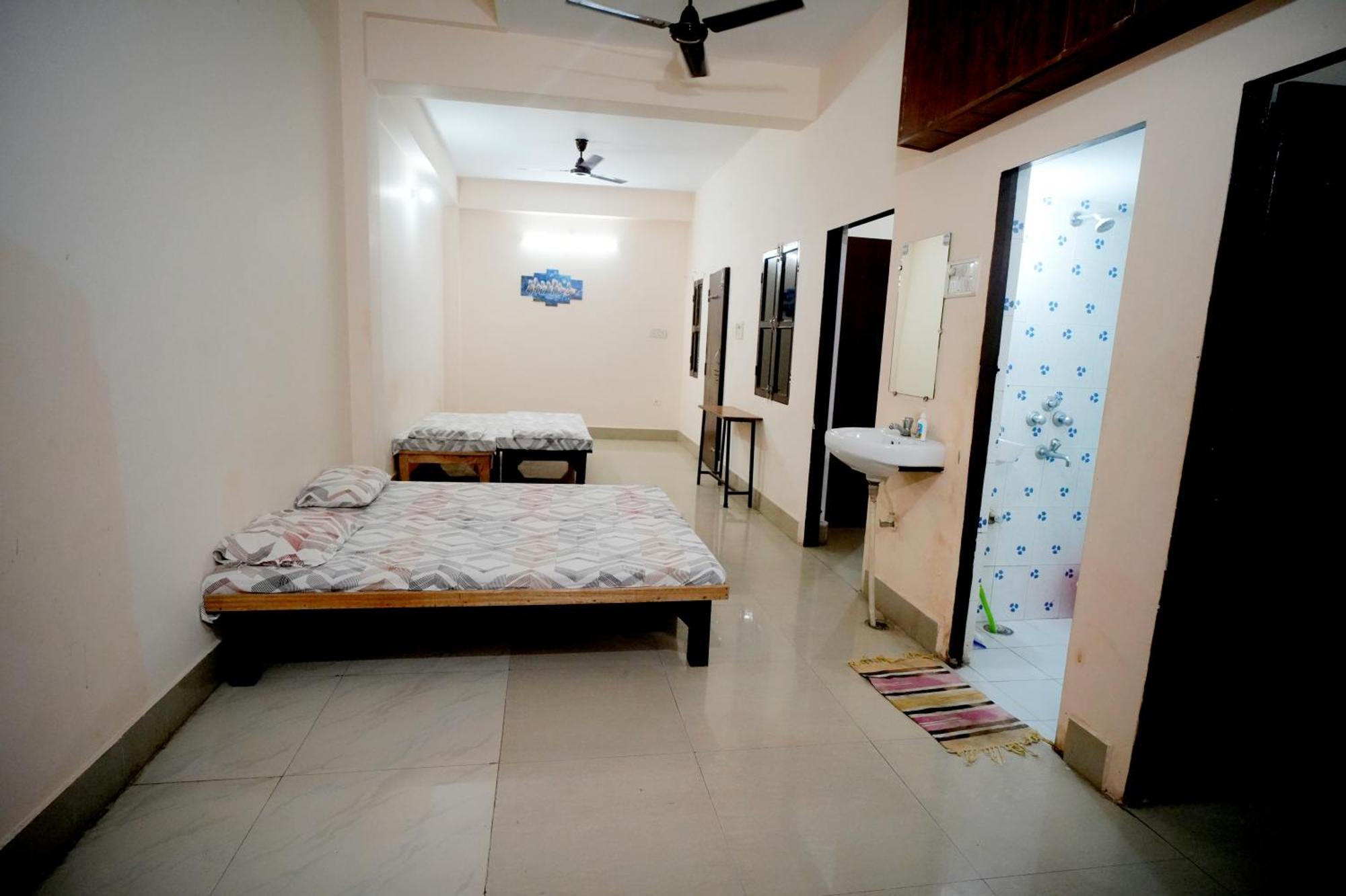 Banaras Gully House 500 Ft From The Ghats Варанаси Экстерьер фото