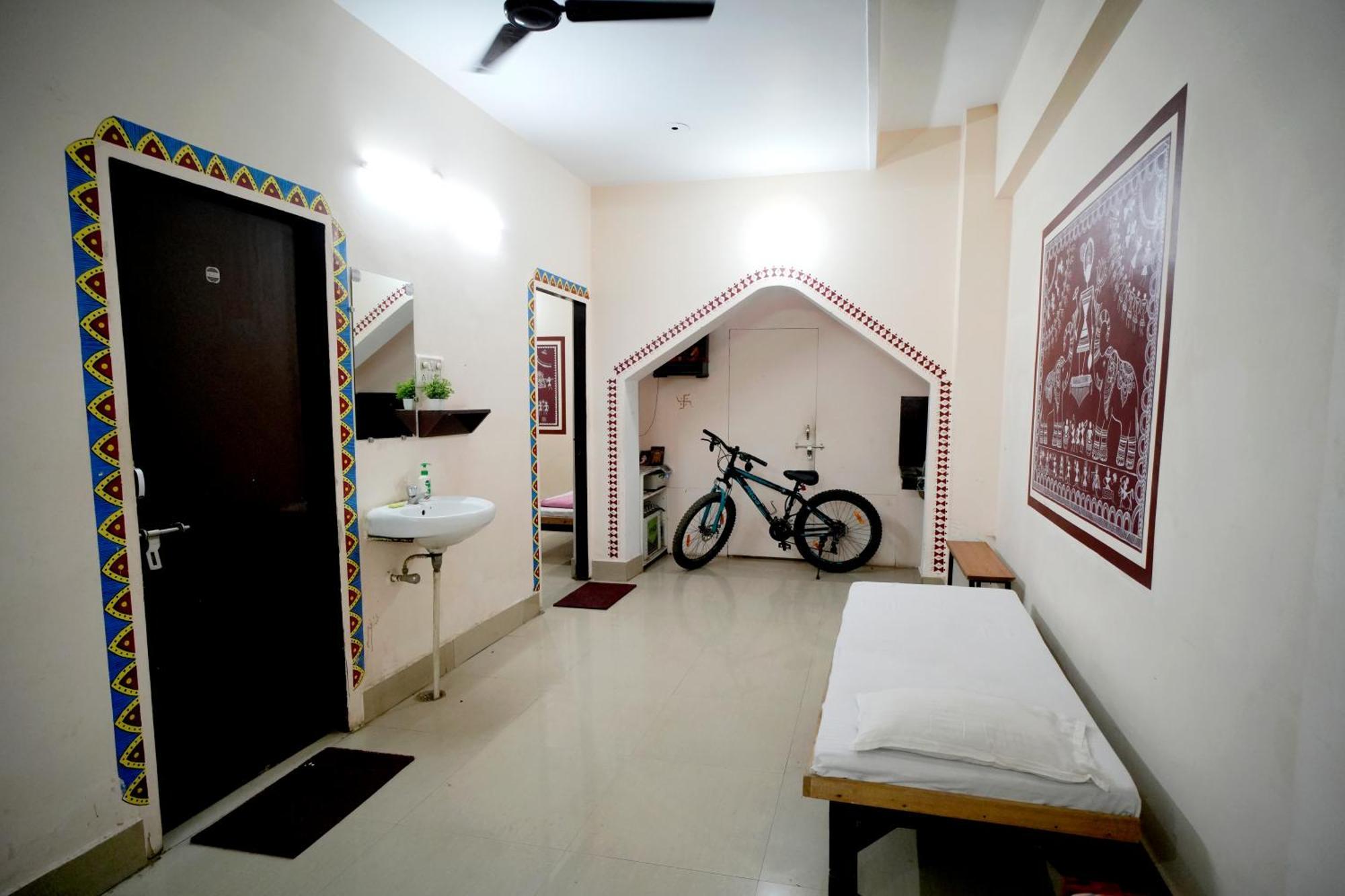 Banaras Gully House 500 Ft From The Ghats Варанаси Экстерьер фото